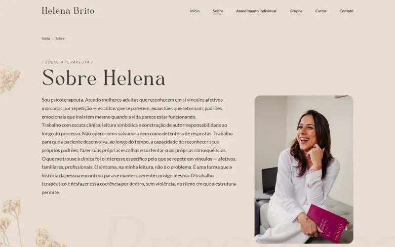 Helena Brito — página Sobre com trajetória clínica e abordagem de atendimento